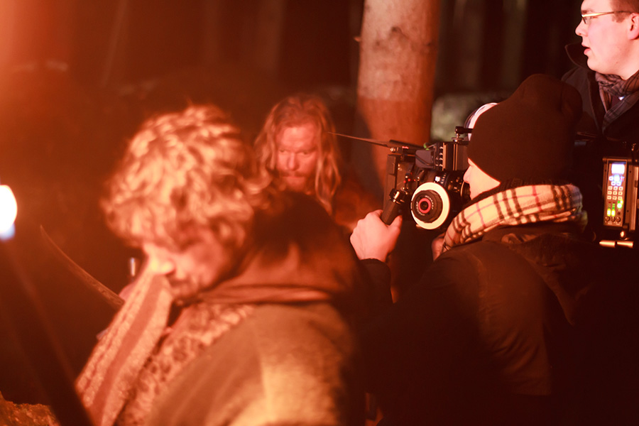 Sebastian Wiegärtner filmed his scenic demo film Tumulus mostly with a hand camera. The multi-purpose OConnor O-Grips helped him to become one with the camera. © Sebastian Wiegärtner, Tumulus